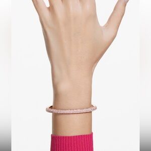 Swarovski Dextera Bangle
Rose Gold
